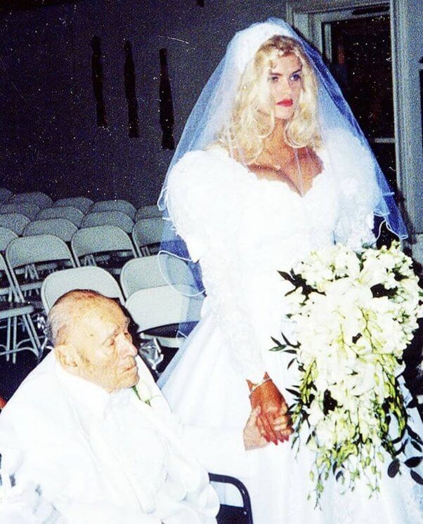 Gold Digging Extraordinaire: The Anna Nicole Smith and Howard J. Marshall Story