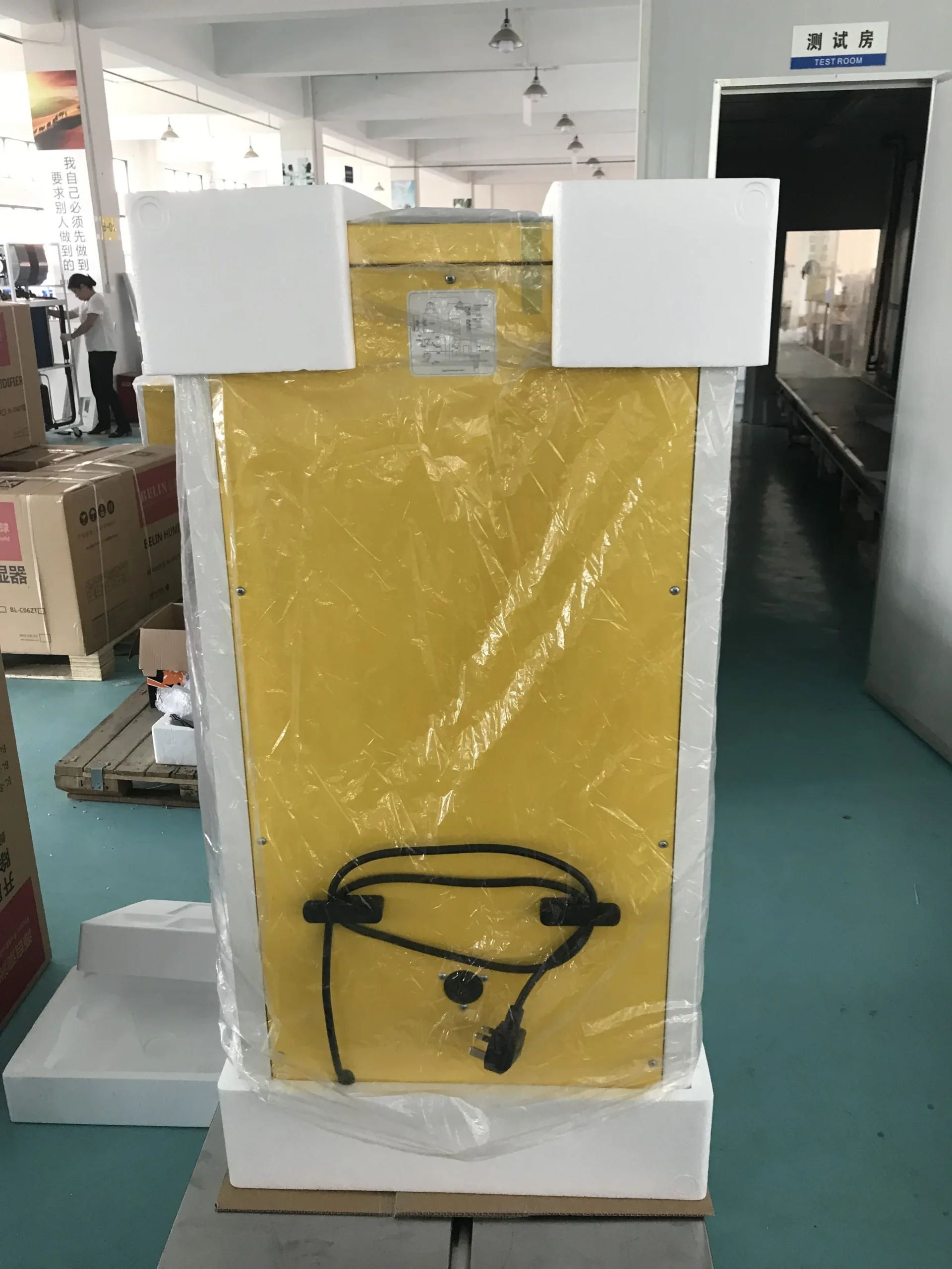 Warehouse Dehumidifiershanghai Metal Wheel Compressor (90l, 220v) - Commercial Equipment For Commercial Use | 90L | 220V | 1300W - Image 9